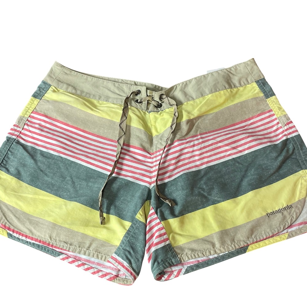 Patagonia Women's Wavefarer 5" Board Shorts Striped Sz 8 Swim Surf Outdoor